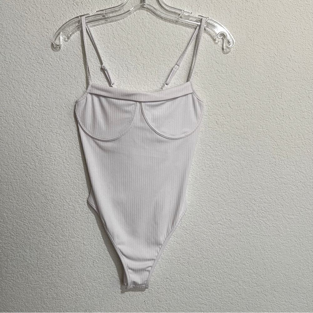 Showpo. Camryn White Spaghetti Strap Ribbed Bodysuit New Size 4